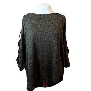 Love & Legend sz4X laced 3/4 sleeve black w/metallic thread EUC